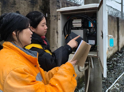 龙年首场寒潮来袭 广西多趟高铁停运与通讯设备修理应对